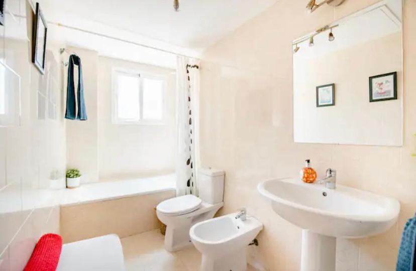 3 La Casa De Marilo Leilighet Tomares Eksteriør bilde